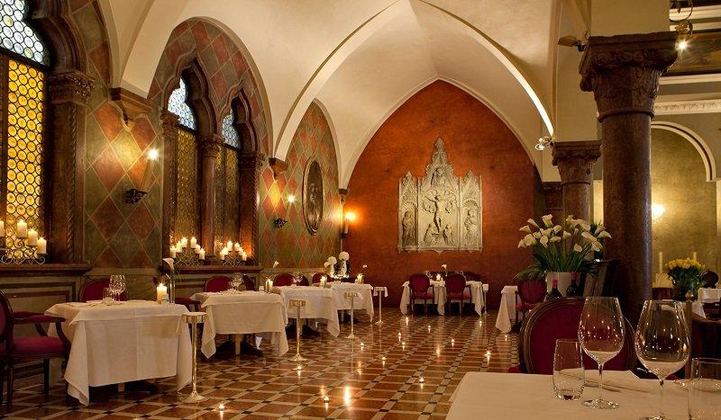 Due Torri Hotel Верона Екстериор снимка