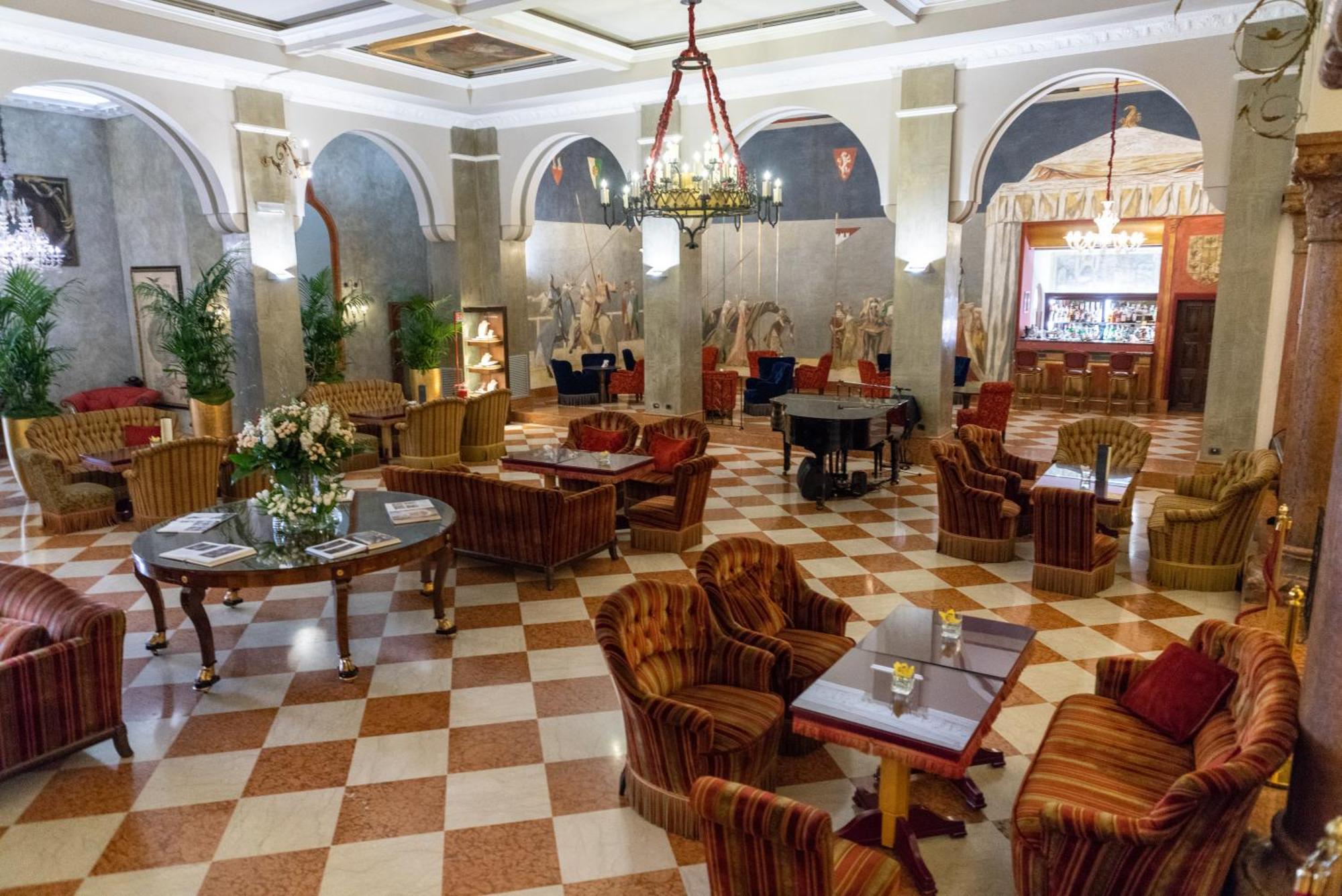 Due Torri Hotel Верона Екстериор снимка