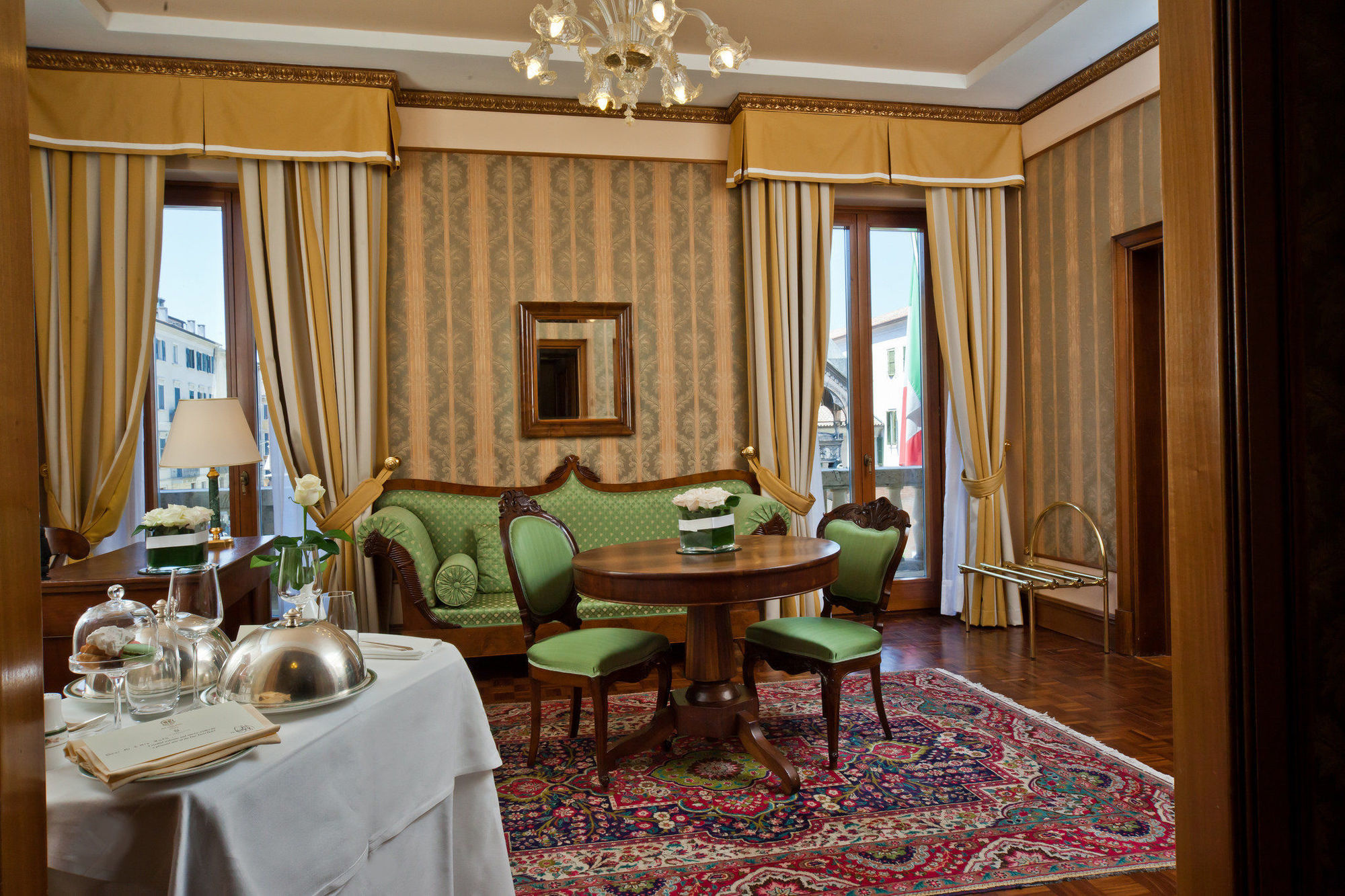 Due Torri Hotel Верона Екстериор снимка