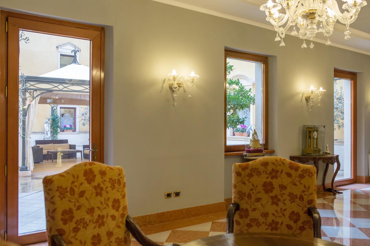Due Torri Hotel Верона Екстериор снимка